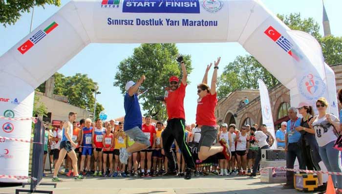 Edirne Dostluk Maratonu'na üç yıldız