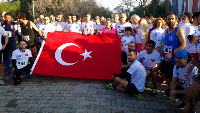 Şehit Polis Fethi Sekin Koşusu İzmir'de yapıldı