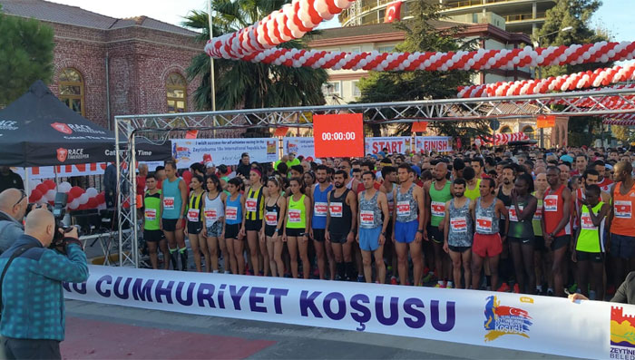 Zeytinburnu Cumhuriyet Koşusu 10. kez yapıldı