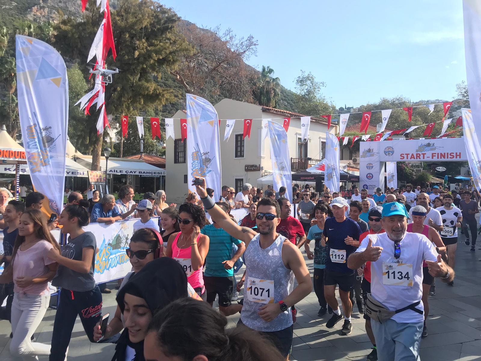 Kaş yarı maratonu koşuldu