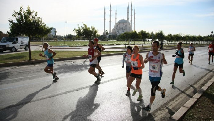 Yarı Maraton Ligi'nin ilk etabı Adana'da koşuldu