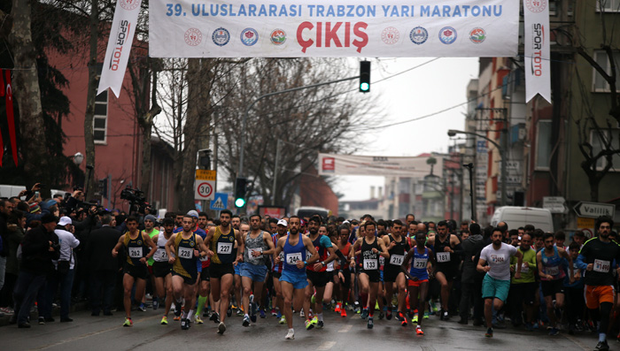 Trabzon 24 Şubat Yarı Maratonu 39. kez koşuldu