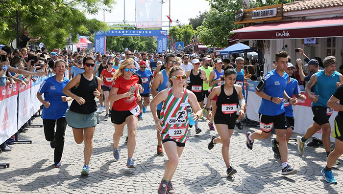 Bozcaada yarı maratonla renklendi