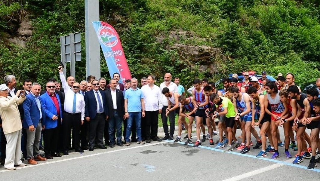 Köprübaşı Dağ Koşusu Şampiyonası yapıldı
