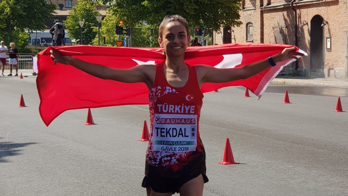 Ayşe Tekdal yürüyüşte Avrupa şampiyonu oldu