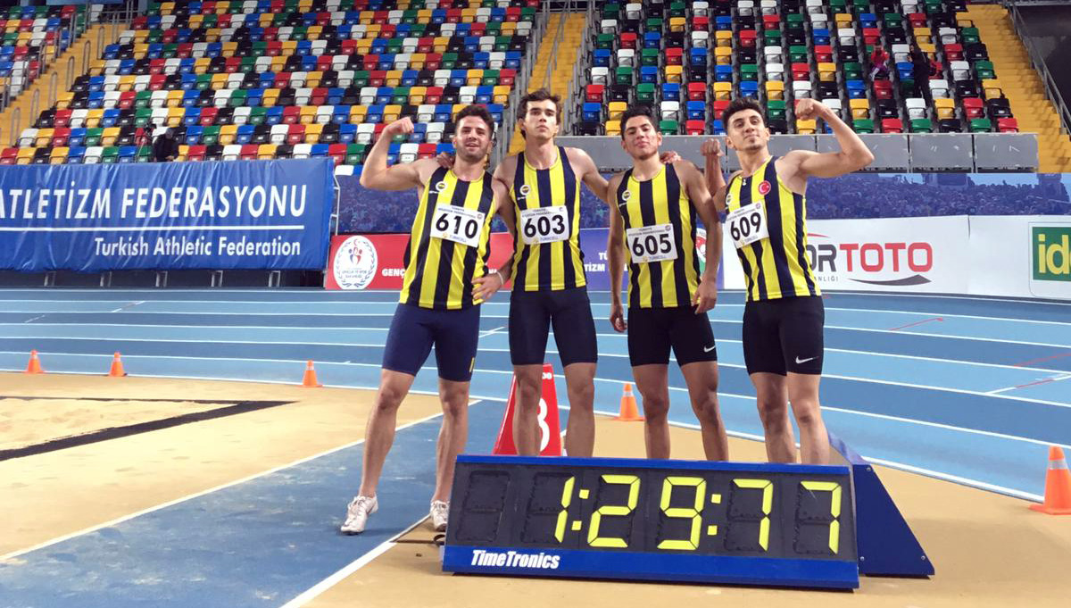 4x200 metrede yeni Türkiye rekoru kırıldı