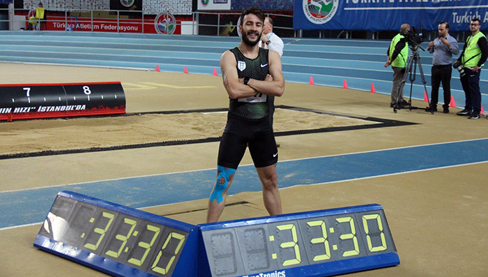 Batuhan Altıntaş, Ramil'in 300m rekorunu yeniledi