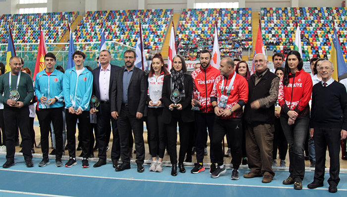 Atletizm Vakfı'nın ödülleri Ataköy'de sahiplerini buldu
