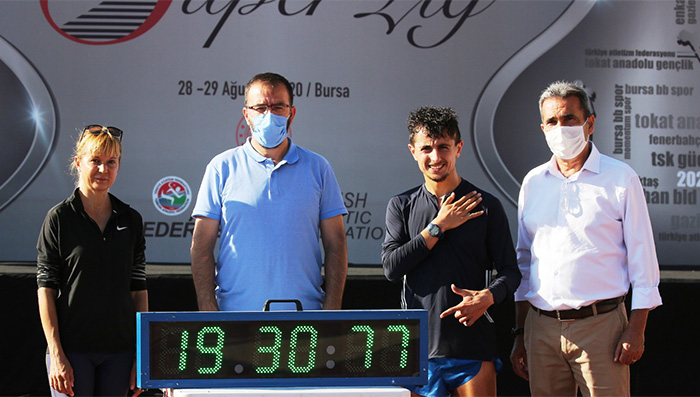 Salih Korkmaz'dan 5000m pist yürüyüş rekoru