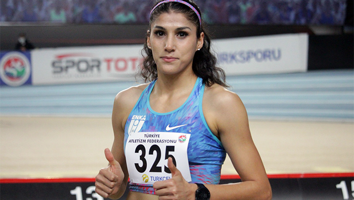 Elif Polat'tan 300 metre salon rekoru