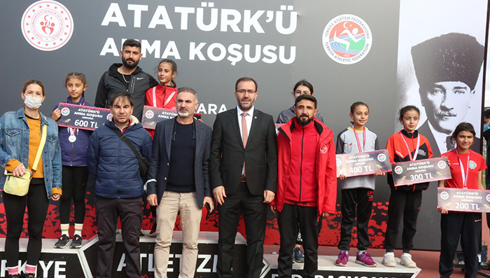 Atatürk'ü Anma Koşusu'na yoğun ilgi