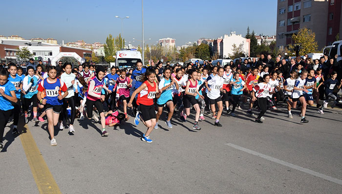 10 Kasım Ata'yı Anma Koşusu Eryaman'da yapıldı